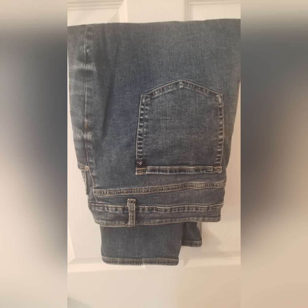 Maurices Capris
